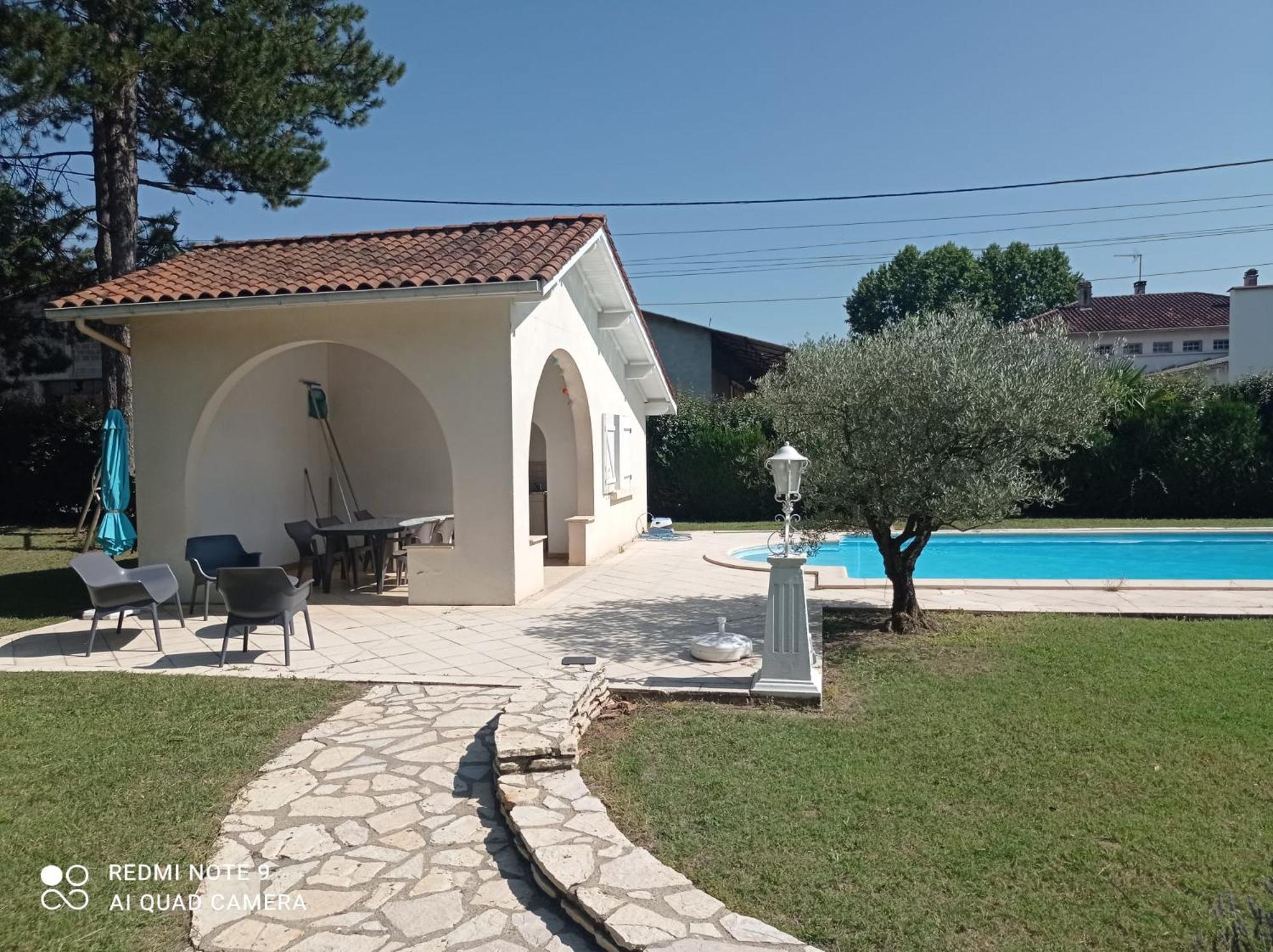 La Maison Basque Sainte-Livrade-sur-Lot Екстер'єр фото