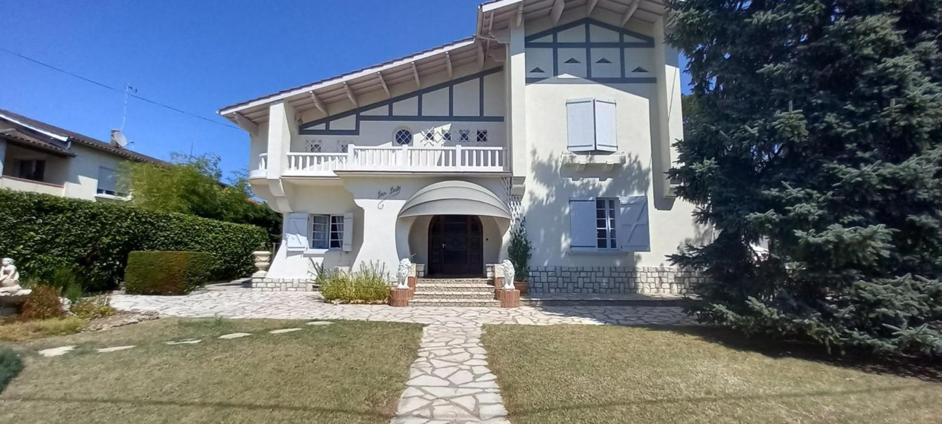 La Maison Basque Sainte-Livrade-sur-Lot Екстер'єр фото